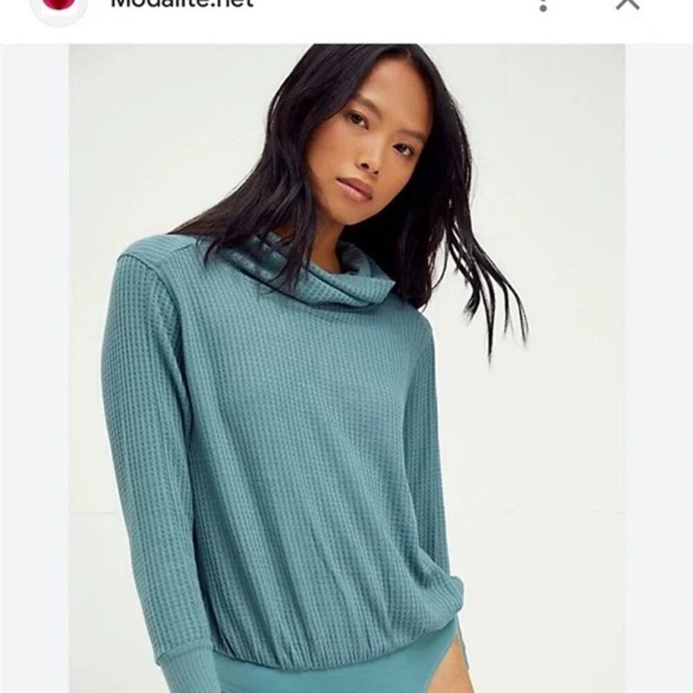 Intimately Free People Green Waffle Knit Cowl Neck Long‎ Sleeve Top Medium